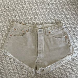 Levi’s 501 cutoff shorts
